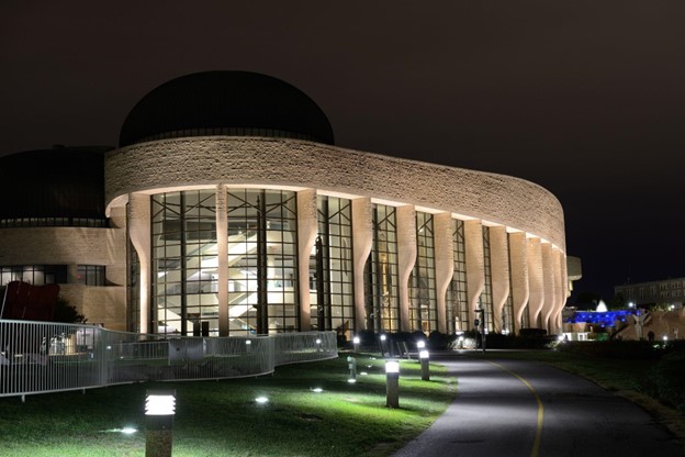 Canadian Museum of History at night