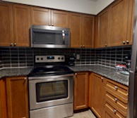 Kitchen Fully Equipped Five Appliances Scarborough