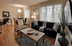 Living Room Free Wifi Auberge St. Louis Dorval Quebec