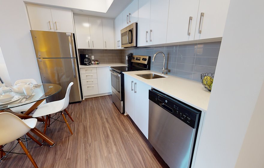 209 Kitchen Fully Equipped Stainless Steel Appliances Ottawa
