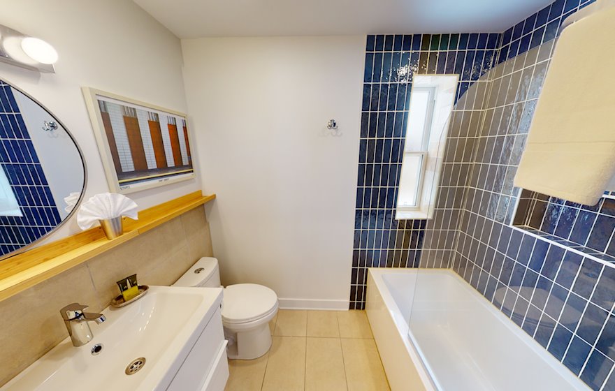 12 - Bathroom (2)