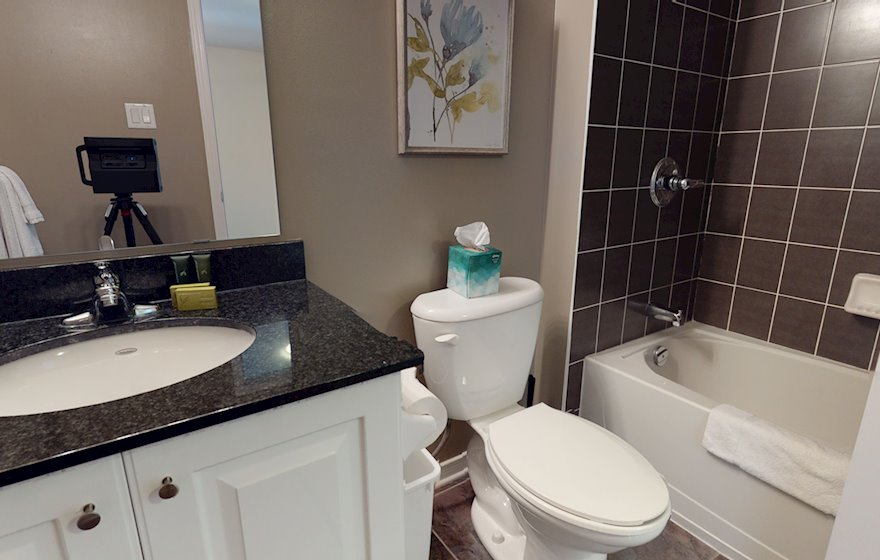 Main Bathroom 3 Piece Fully Furnished Apartment Suite Ottawa