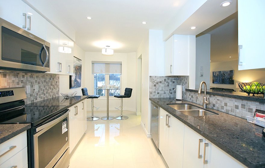 Kitchen Fully Equipped Five Appliances Stainless Steel Scarborough
