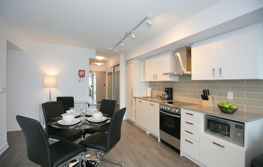 Kitchen Fully Equipped Five Appliances Stainless Steel - Midtown Toronto