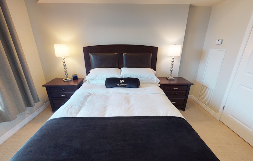 203 Master Bedroom Queen Mattress Fully Furnished Apartment Suite Ottawa