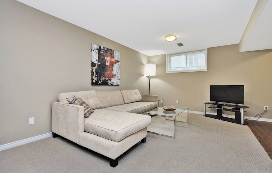 Family Room Fully Furnished Apartment Suite Kanata