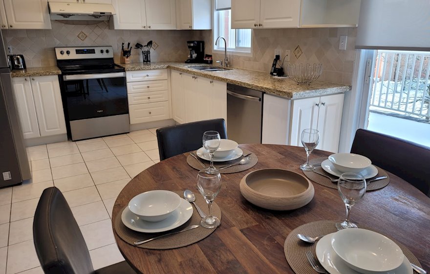 Kitchen Fully Equipped Five Appliances Stainless Steel Markham