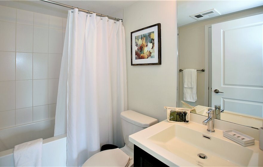 Bathroom Soaker Tub Fully Furnished Apartment Suite Scarborough