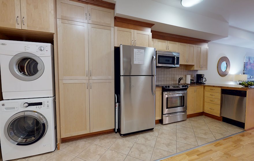 612 Kitchen Fully Equipped Five Appliances Kanata