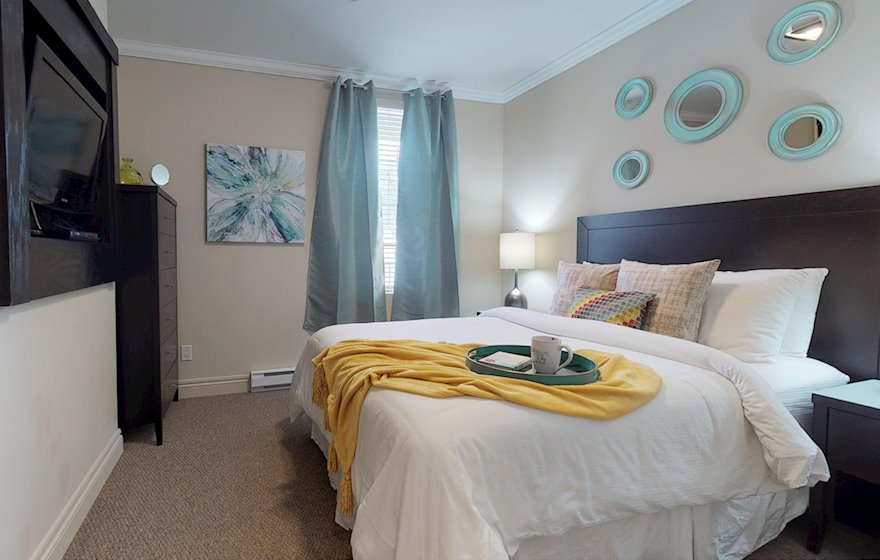 10 Bedroom Queen Mattress Fully Furnished Apartment Suite Signal Hill Gate St. John’s NL