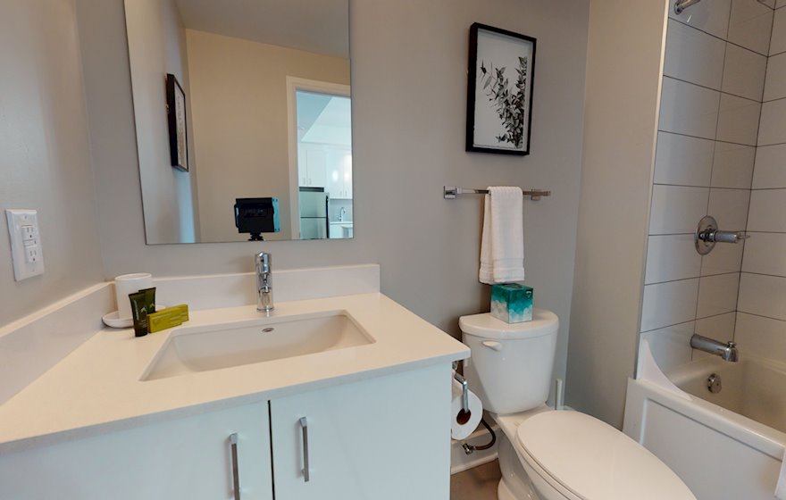 515 Principal Bathroom Walk In Shower Fully Furnished Apartment Suite Ottawa
