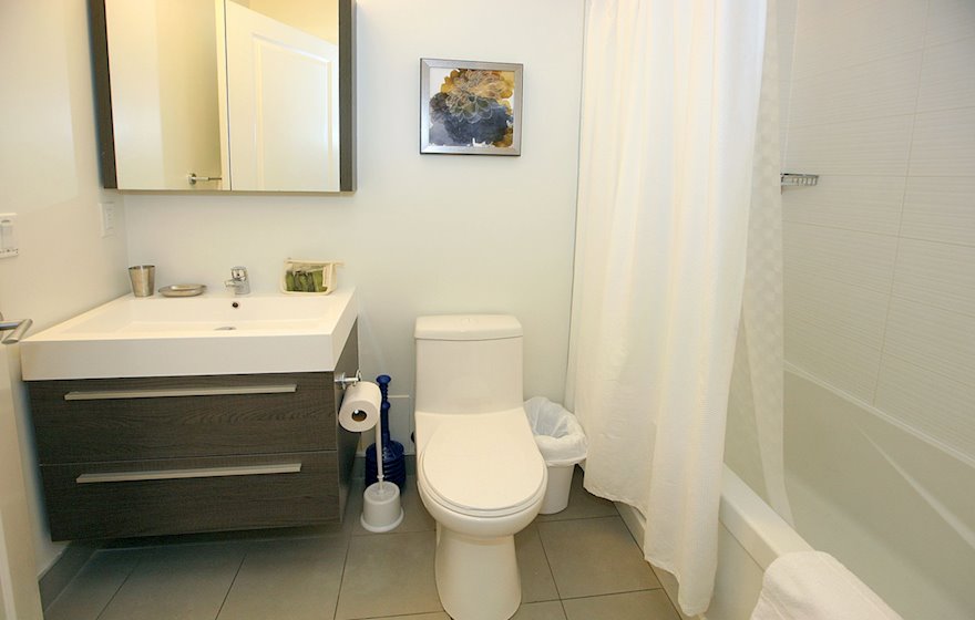 Bathroom Soaker Tub Fully Furnished Apartment Suite Markham