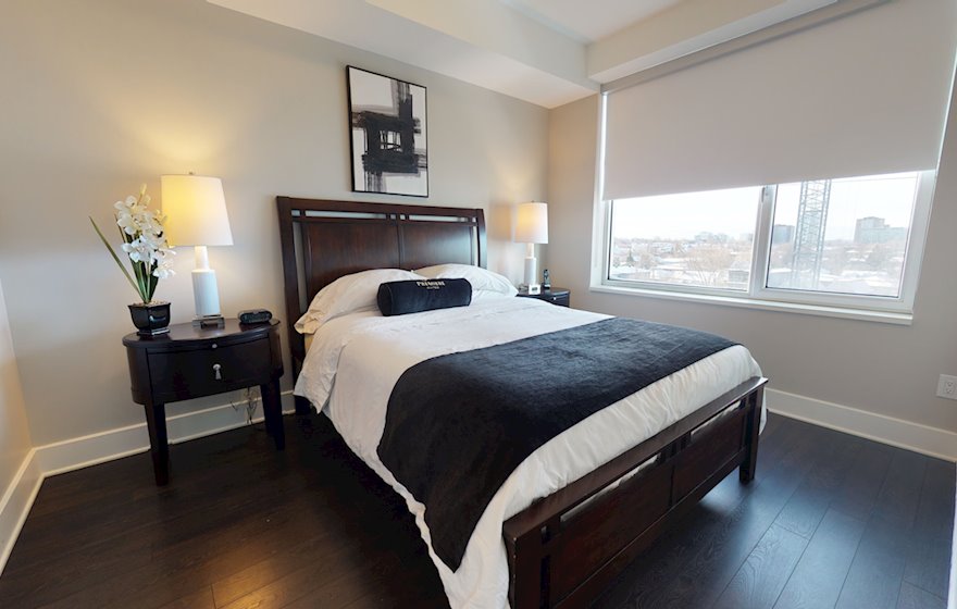 515 Principal Bedroom Queen Mattress Fully Furnished Apartment Suite Ottawa