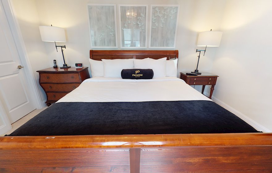 Principal Bedroom Queen Mattress Fully Furnished Apartment Suite Oakville