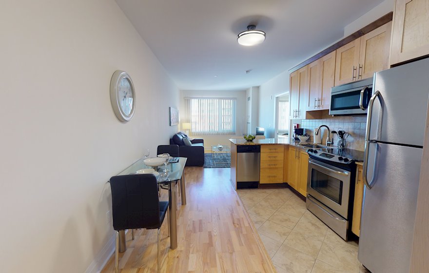 908 Dining Room Fully Furnished Apartment Suite Kanata