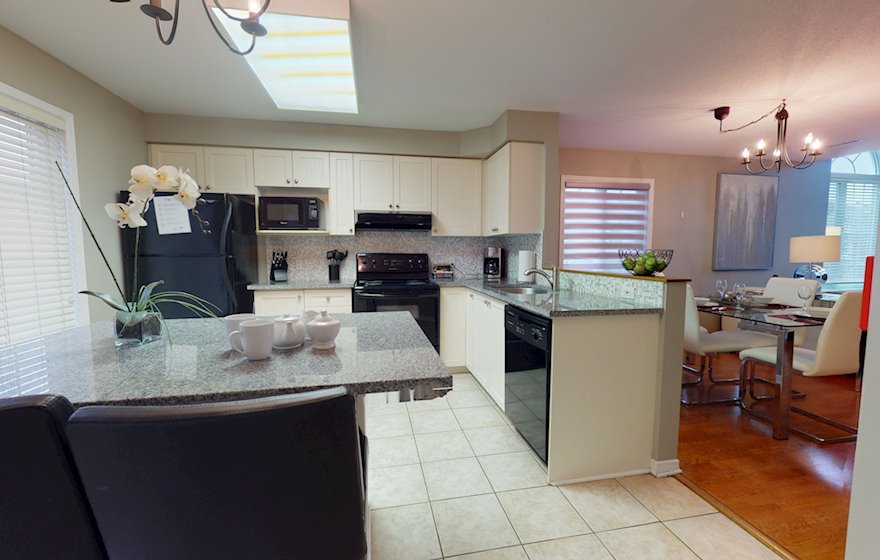 115 Kitchen Fully Equipped Five Appliances Kanata