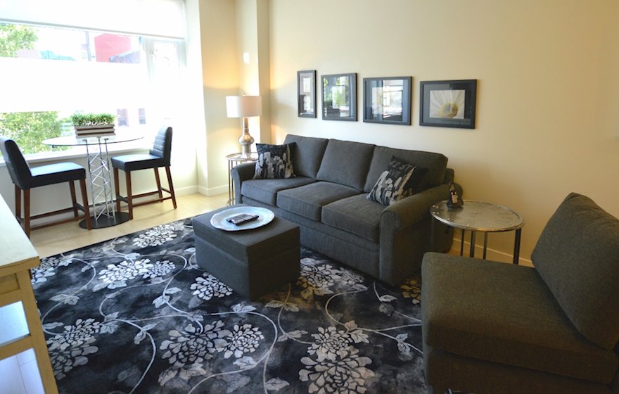 Living Room Fully Furnished Free WifiEra 308 Victoria