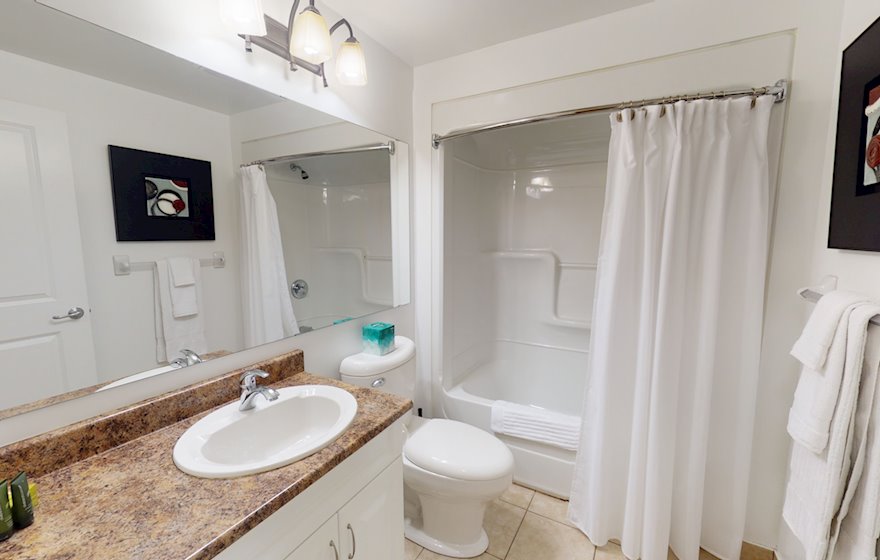 406 Principal Bathroom Soaker Tub Fully Furnished Apartment Suite Kanata