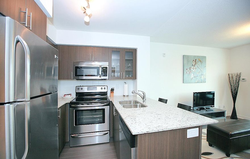 Kitchen Fully Equipped Five Appliances Stainless Steel Richmond Hill / Markham