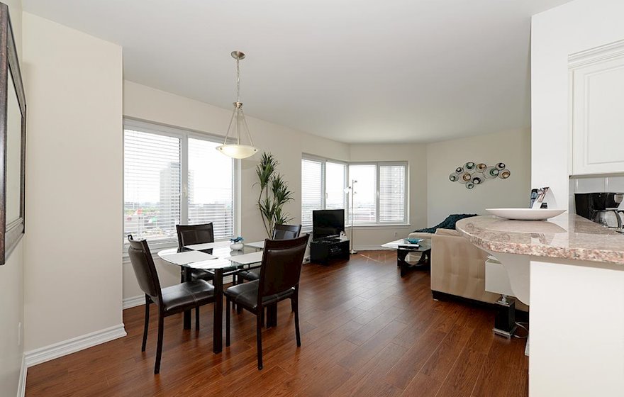 Looking for fully furnished shortterm rentals in downtown Ottawa