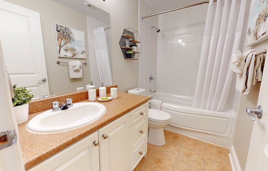 14 Bathroom Soaker Tub Fully Furnished Residence Bedford, Nova Scotia