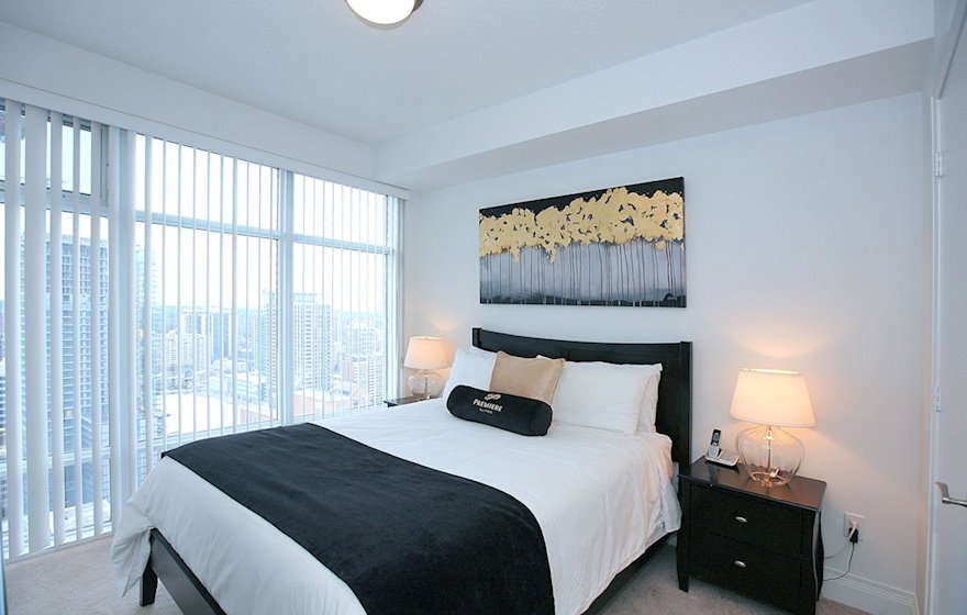 3508-Master Bedroom Queen Mattress Fully Furnished Apartment Suite Midtown Toronto