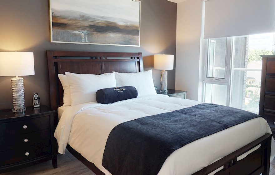 Principal Bedroom Queen Mattress Fully Furnished Apartment Suite Oakville