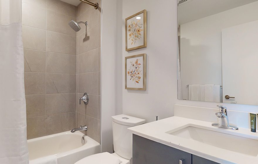 Bathroom Soaker Tub Fully Furnished Apartment Suite Gatineau