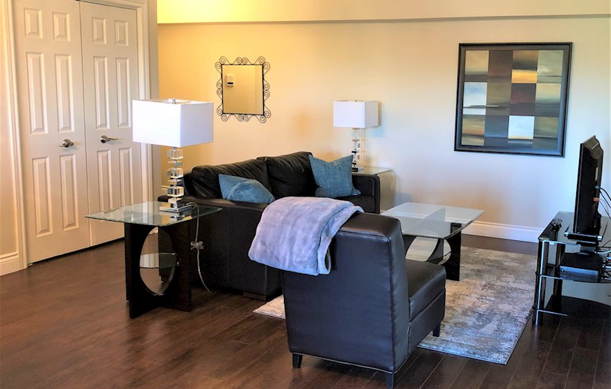 Living Room Free WiFi Fully Furnished Apartment Suite Oakville