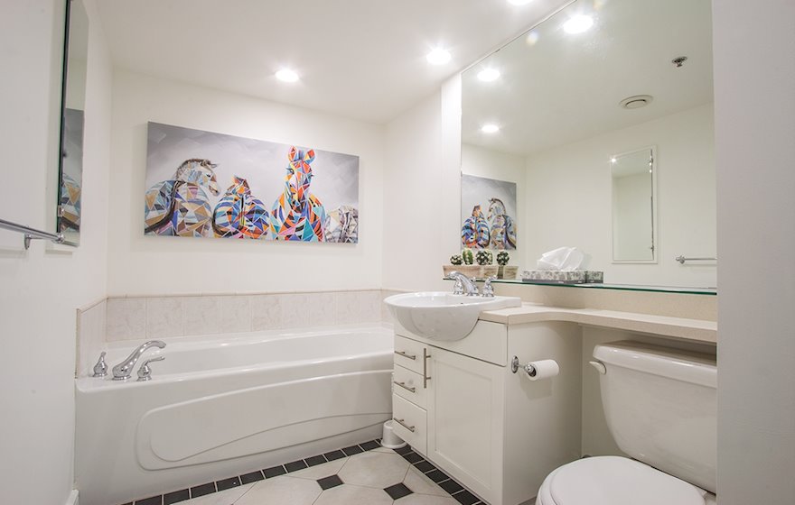 13 Master Bathroom Soaker Tub Fully Furnished Apartment Suite Bishop's Landing Halifax NS