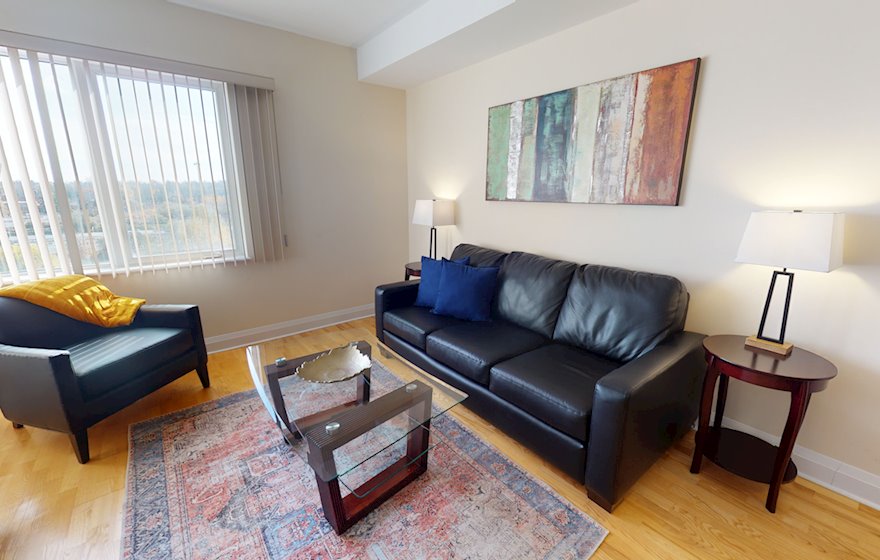 615 Living Room Free WiFi Fully Furnished Apartment Suite Kanata