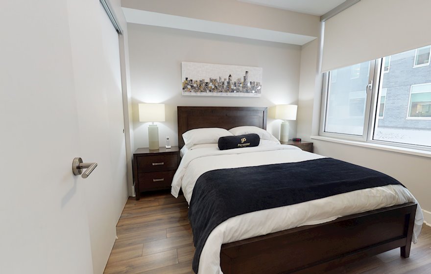 218 Principal Bedroom Queen Mattress Fully Furnished Apartment Suite Ottawa