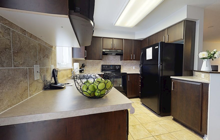 161 Kitchen Fully Equipped Five Appliances Kanata