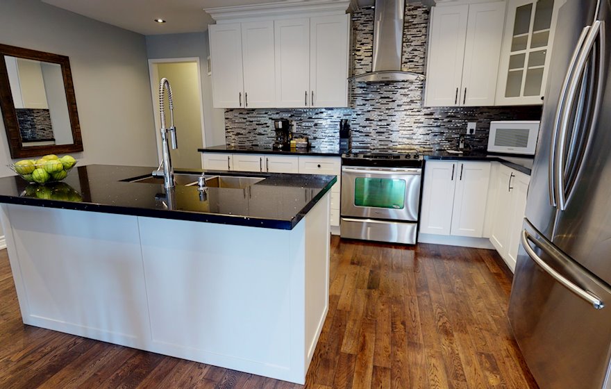 Kitchen Fully Equipped Five Appliances Stainless Steel Mississauga