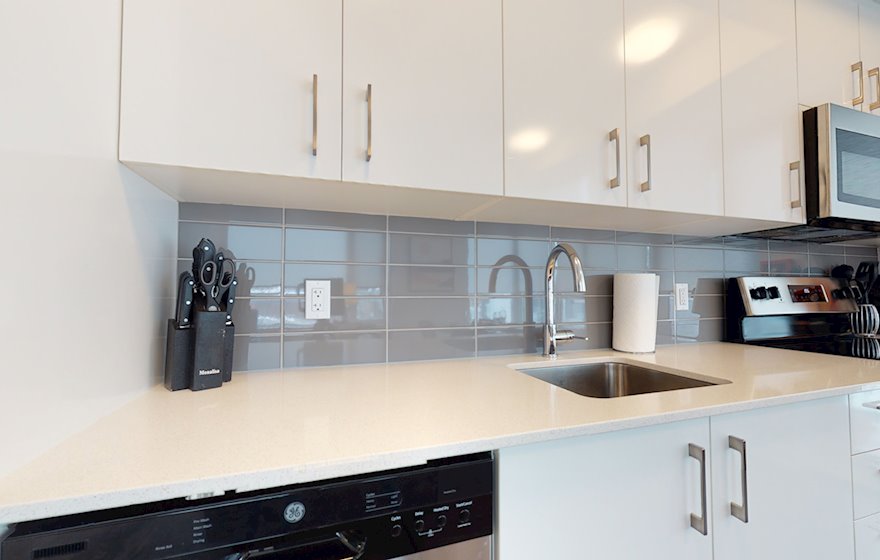 404 Kitchen Fully Equipped Five Appliances Ottawa