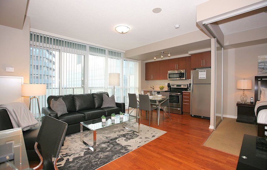 Living Room Free WiFi Fully Furnished Apartment Suite Toronto