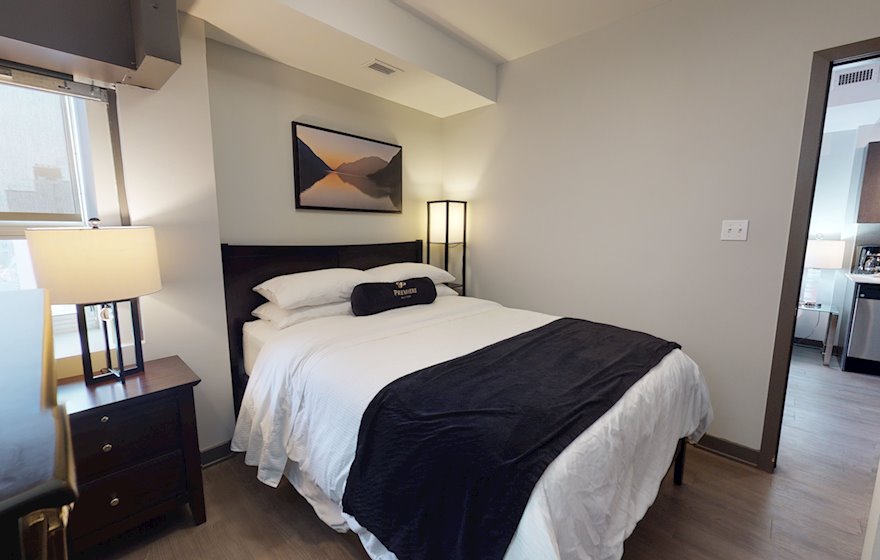 903 Master Bedroom Queen Mattress Fully Furnished Apartment Suite Ottawa