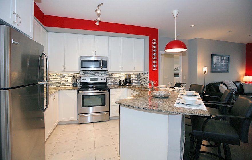 Kitchen Fully Equipped Five Appliances Stainless Steel Woodbridge Vaughan 610